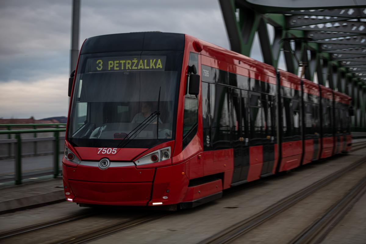 Počet škodováckých tramvají v Bratislavě se zvýší až na 100 