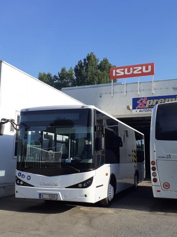 BusLine se značkou ISUZU 