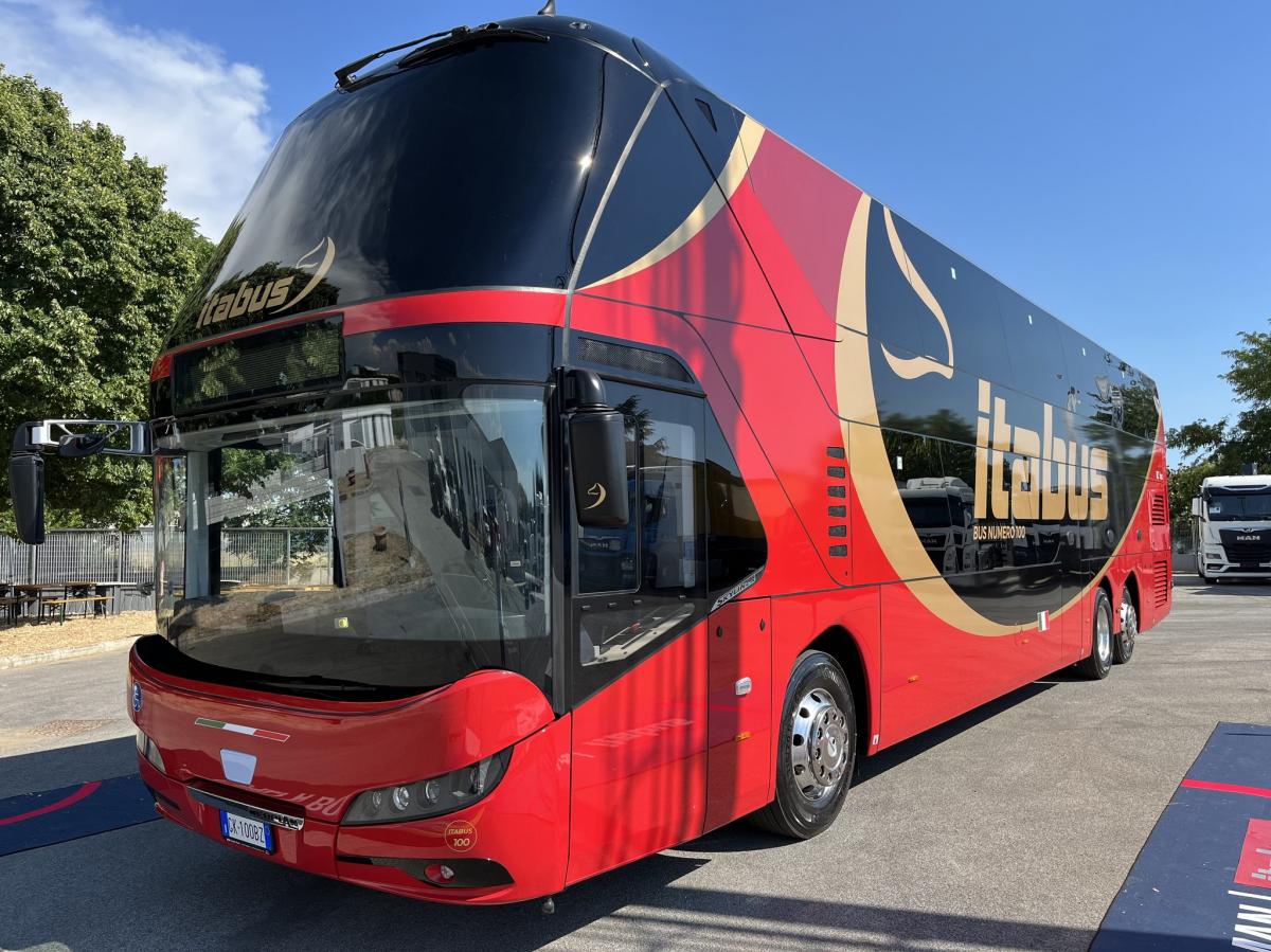 100. MAN ve flotile Itabus je exkluzivní NEOPLAN