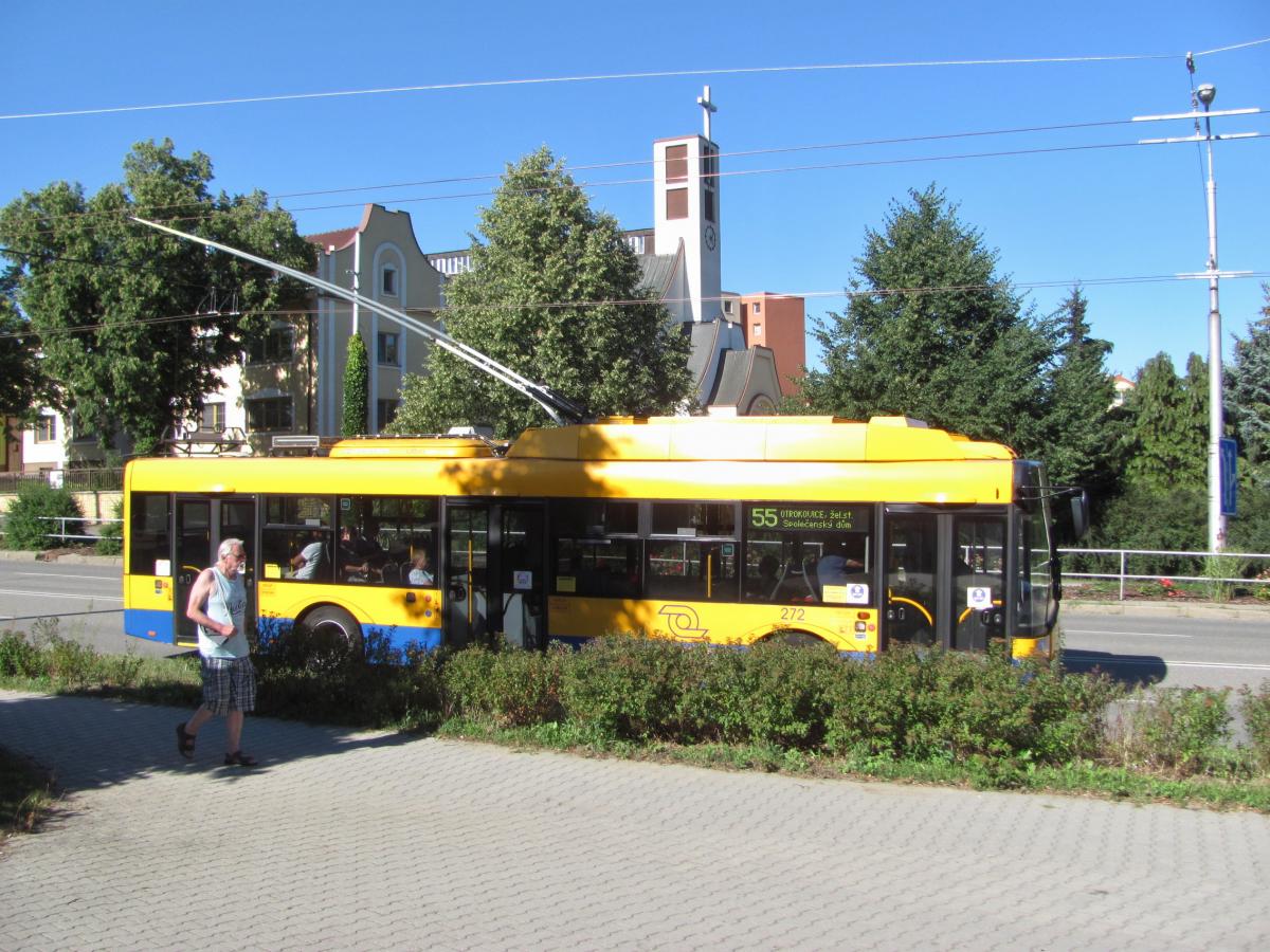 Trolejbusem v Otrokovicích až na točnu Štěrkoviště