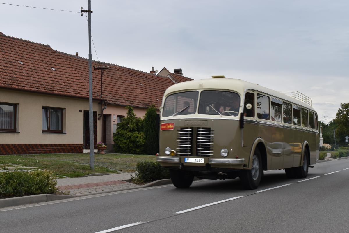 Veterán bus Kříž 2022