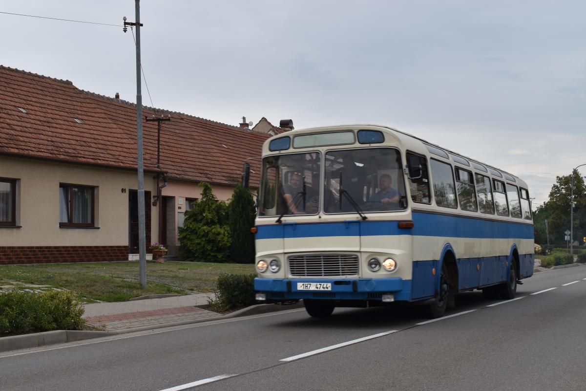 Veterán bus Kříž 2022