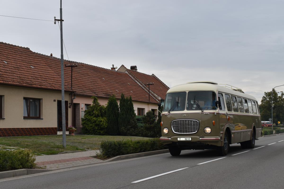 Veterán bus Kříž 2022