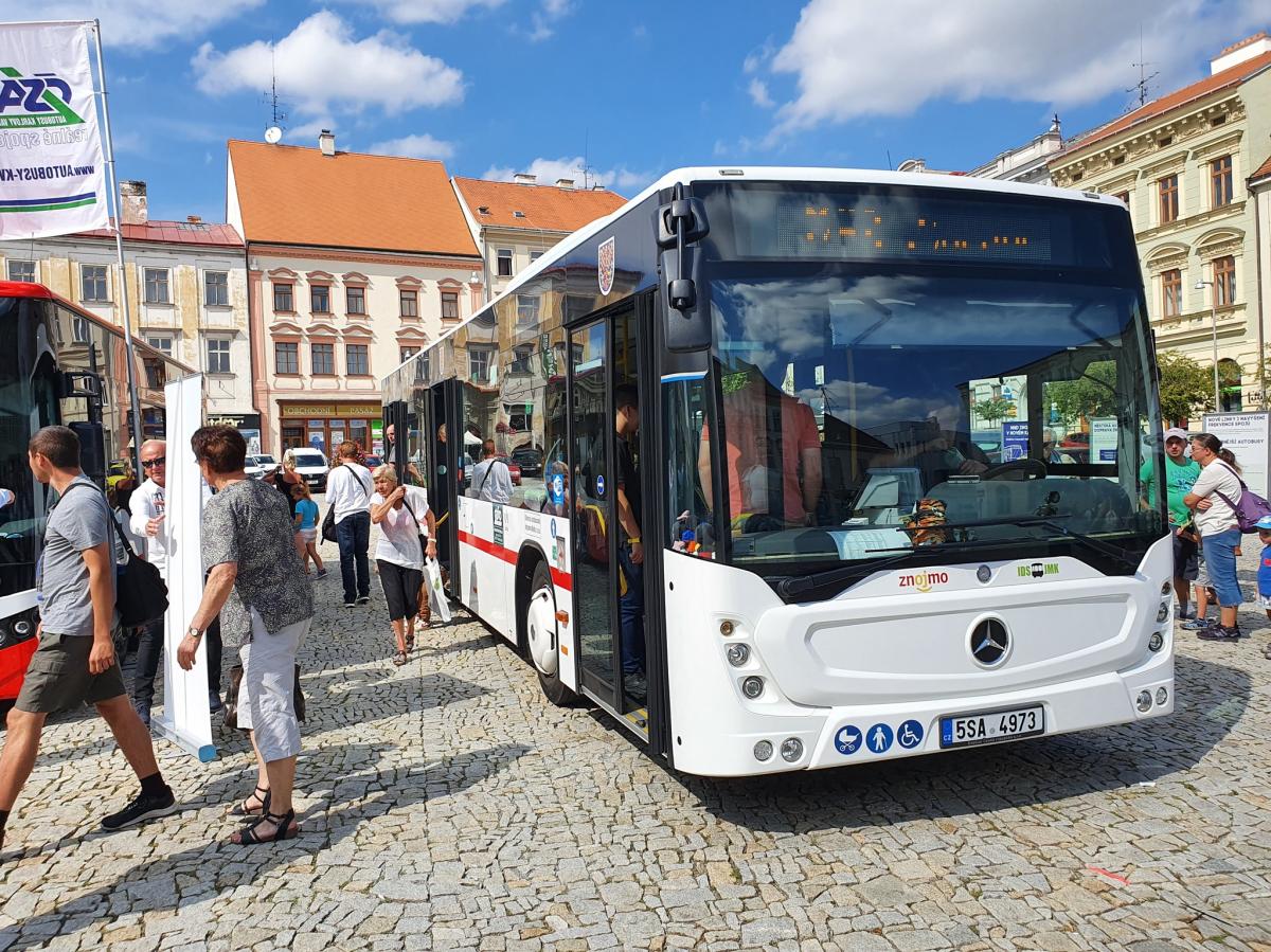 Ve Znojmě se představily nové autobusy, vyjedou od nového roku