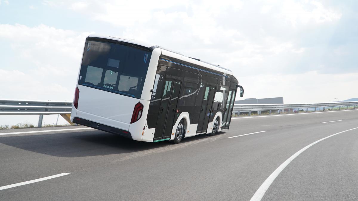 MAN doplňuje řadu elektrických autobusů o krátký midibus Lion's City 10 E