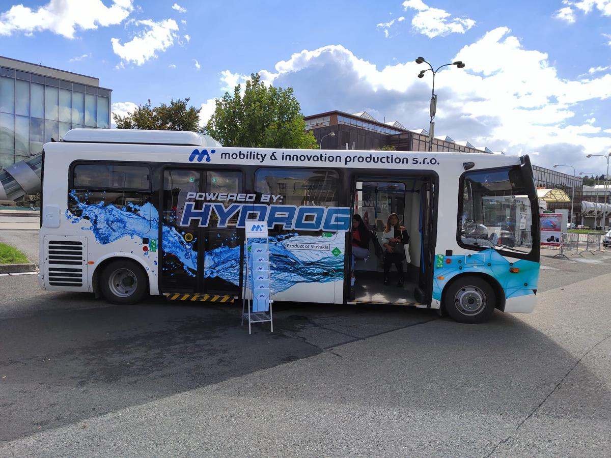 V Brně byl k vidění slovenský autobus na vodík