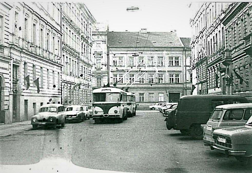 Pražské trolejbusy před 50 lety na fotografiích