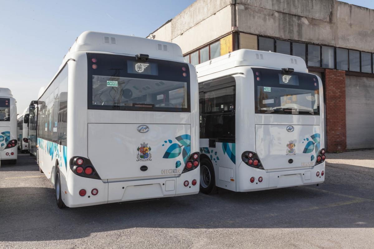 18m e-bus Chariot-Higer se superkapacitorem zkušebně v Sofii a Bělehradu