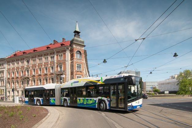 Krakovský dopravce objednal kloubové elektrické autobusy od Solaris