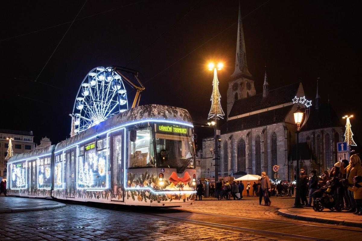 Nejhezčí vánoční trolejbus a tramvaj 2022