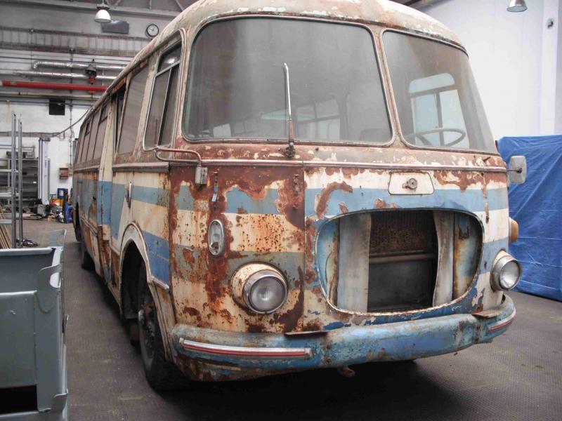 Teplický červeno-krémový trolejbus z roku 1980 opraví ve Zlíně
