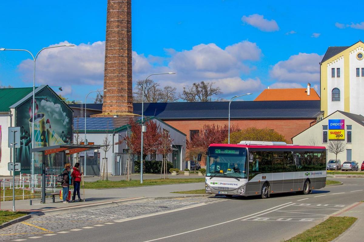 Od 1. března se zvýší jízdné v IDS na jihu Moravy