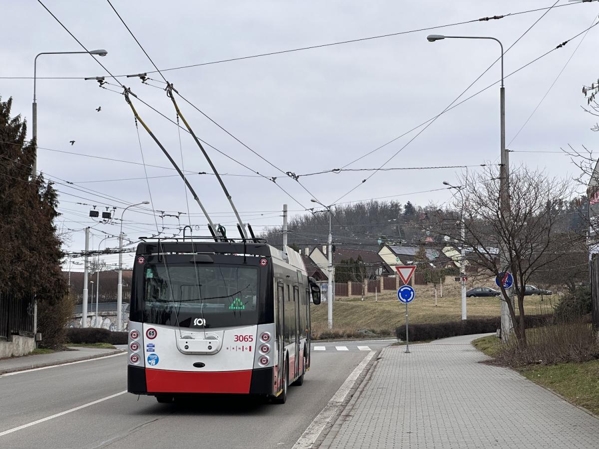 První trolejbus Mario vyjíždí na zkušební jízdy