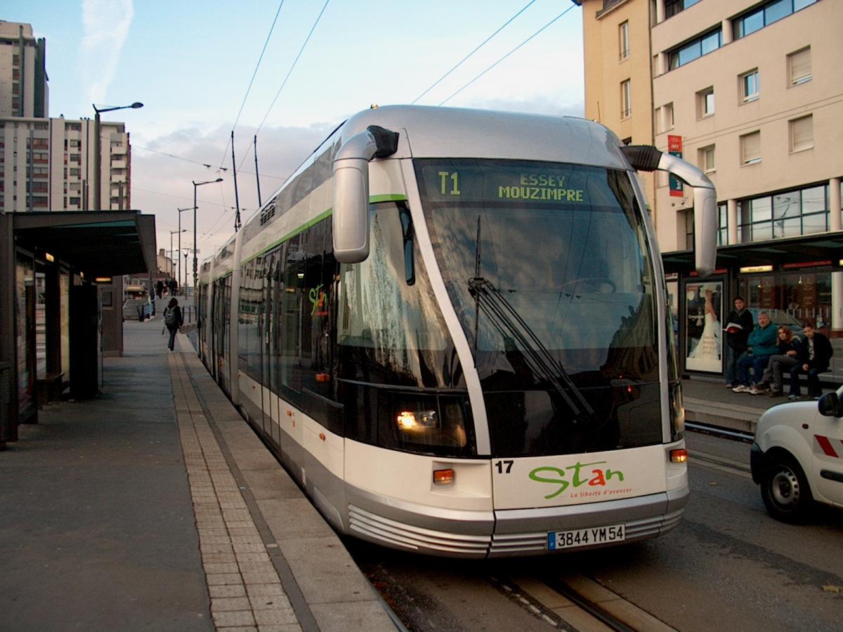 Tramvaj na pneumatikách v Nancy končí