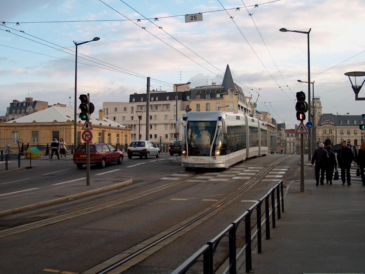 Tramvaj na pneumatikách v Nancy končí