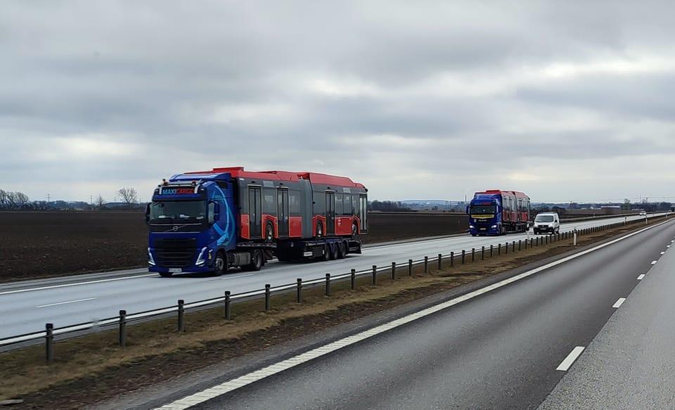 183 elektrických autobusů Solaris v ulicích Osla!