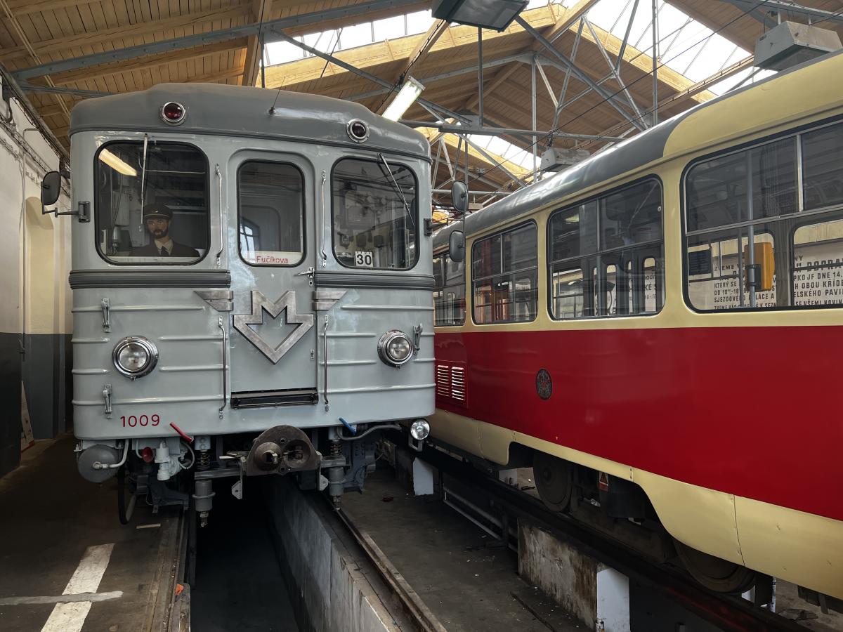 Pražské Muzeum MHD získalo cenný kompletní autobus Praga NDO z roku 1948