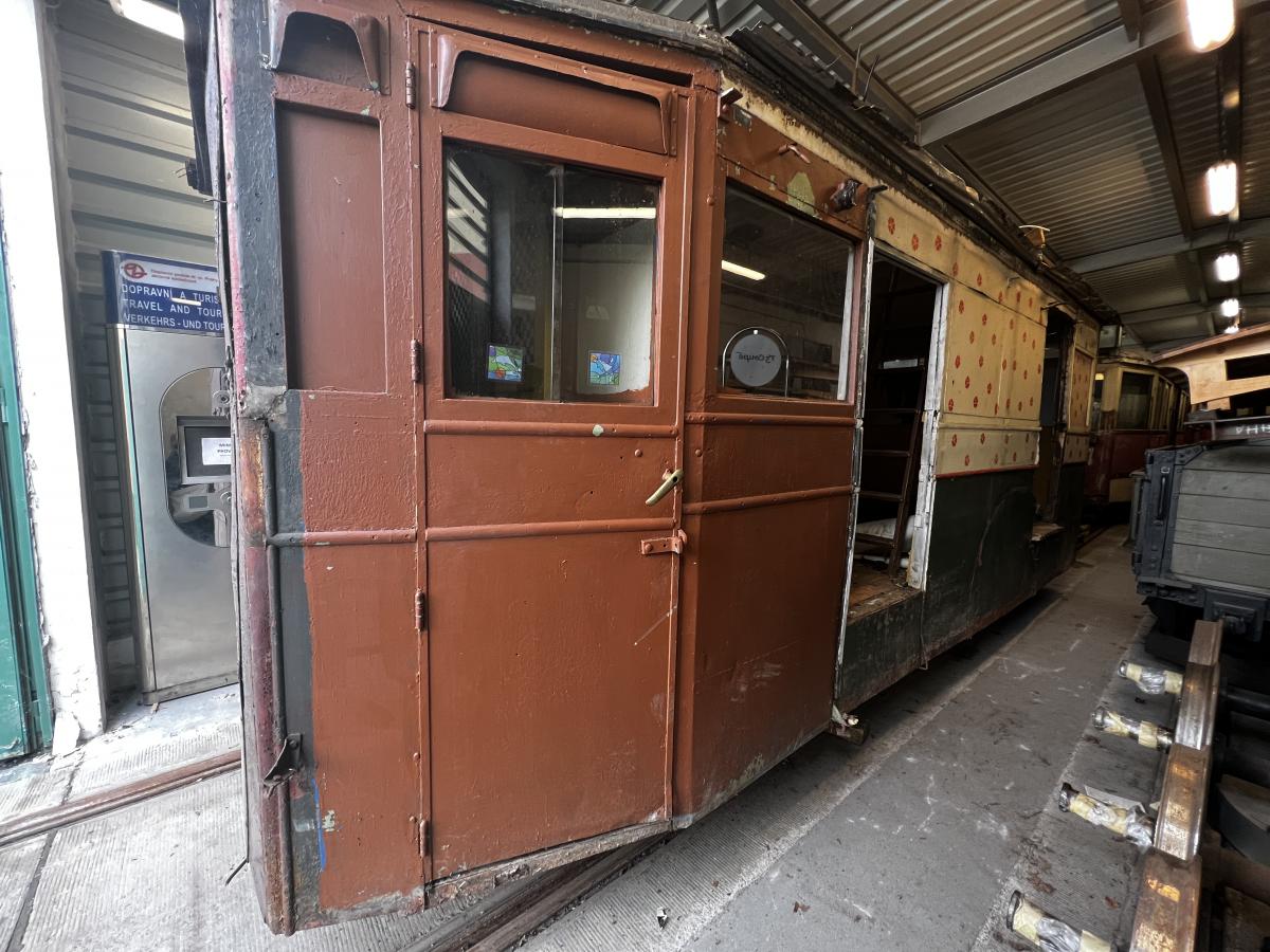 Pražské Muzeum MHD získalo cenný kompletní autobus Praga NDO z roku 1948