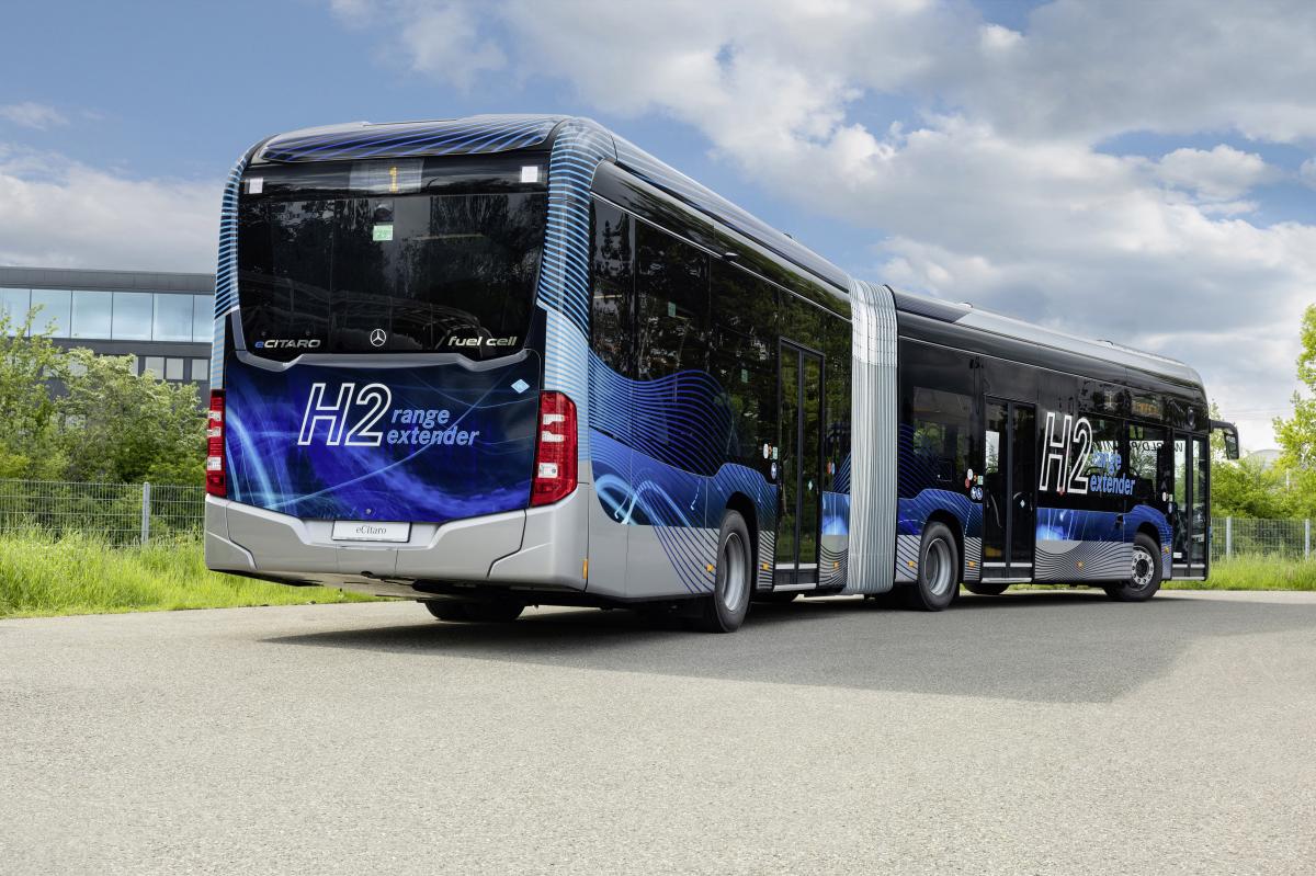 Světová premiéra Mercedes-Benz eCitaro s palivovým článkem