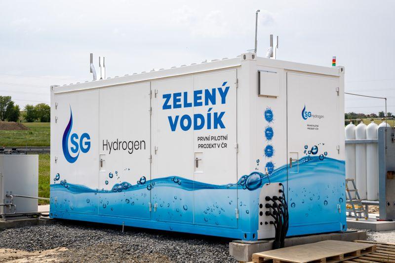  Elektrolyzér v Napajedlech vyrobil první kilogramy vodíku