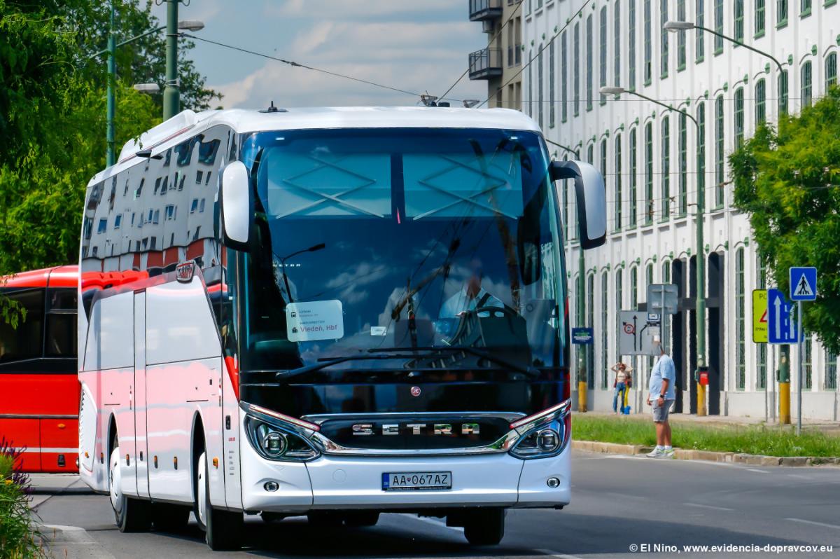 Na Slovensku jezdí první Setry ComfortClass 500 po faceliftu