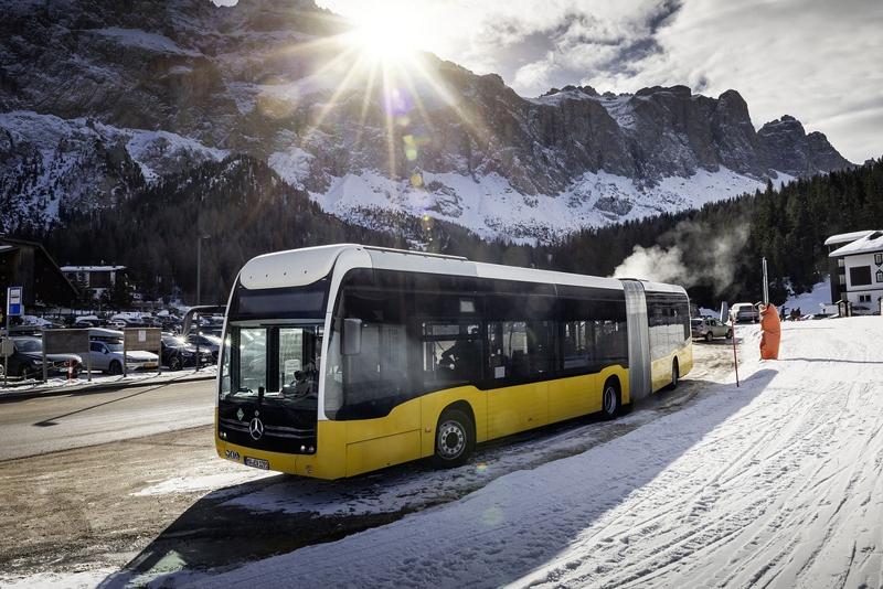 eCitaro s vodíkovým pohonem úspěšně zdolal Alpy 