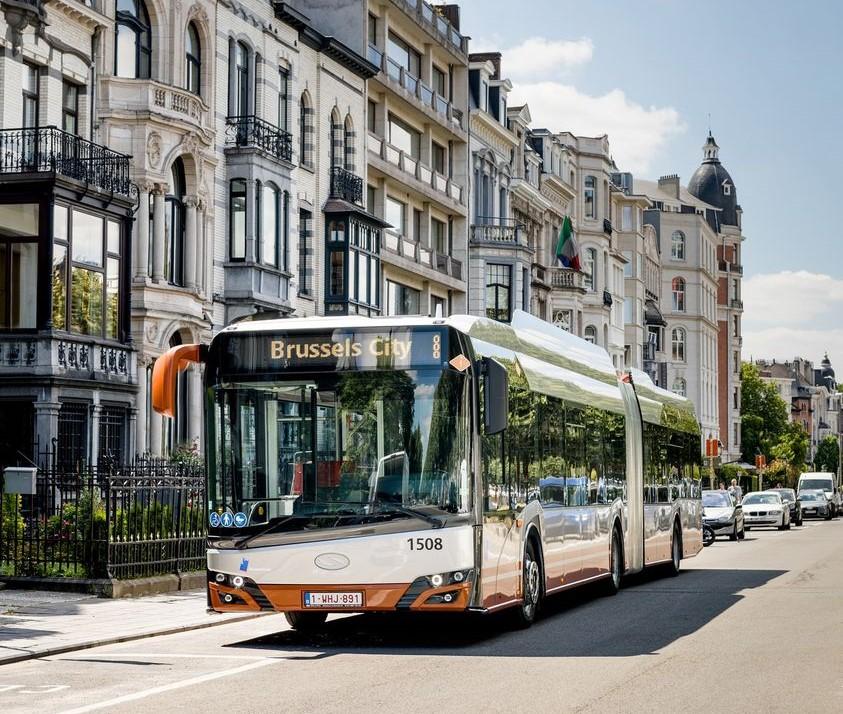 Solaris na Busworld s dvěma kloubovými vozy