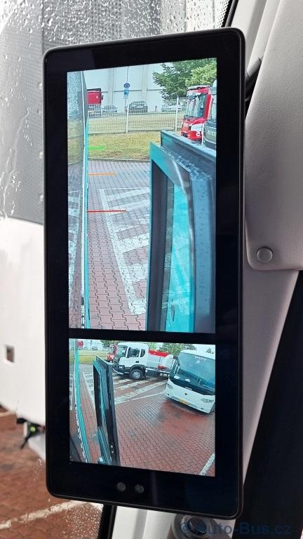 Arriva nasadí na své Expressy nové autobusy, místo zrcátek mají kamery