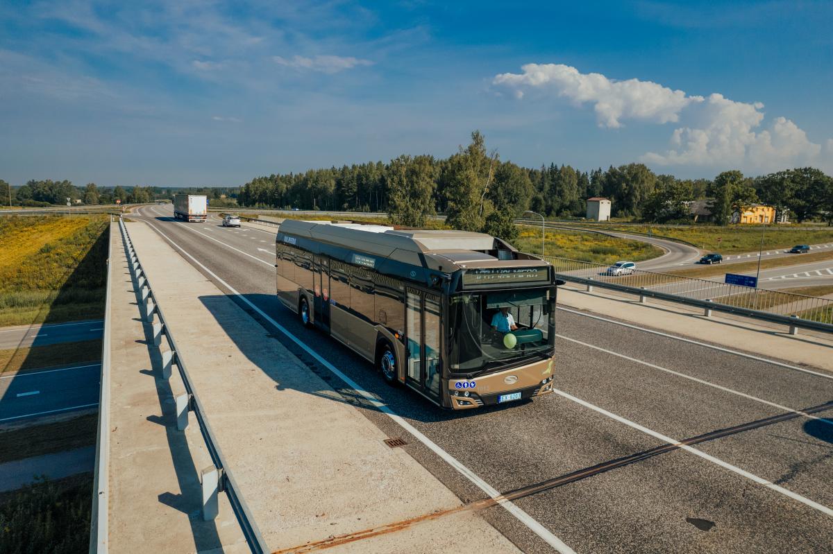Elektrické autobusy Solaris v Lotyšsku i pro zdravotní účely