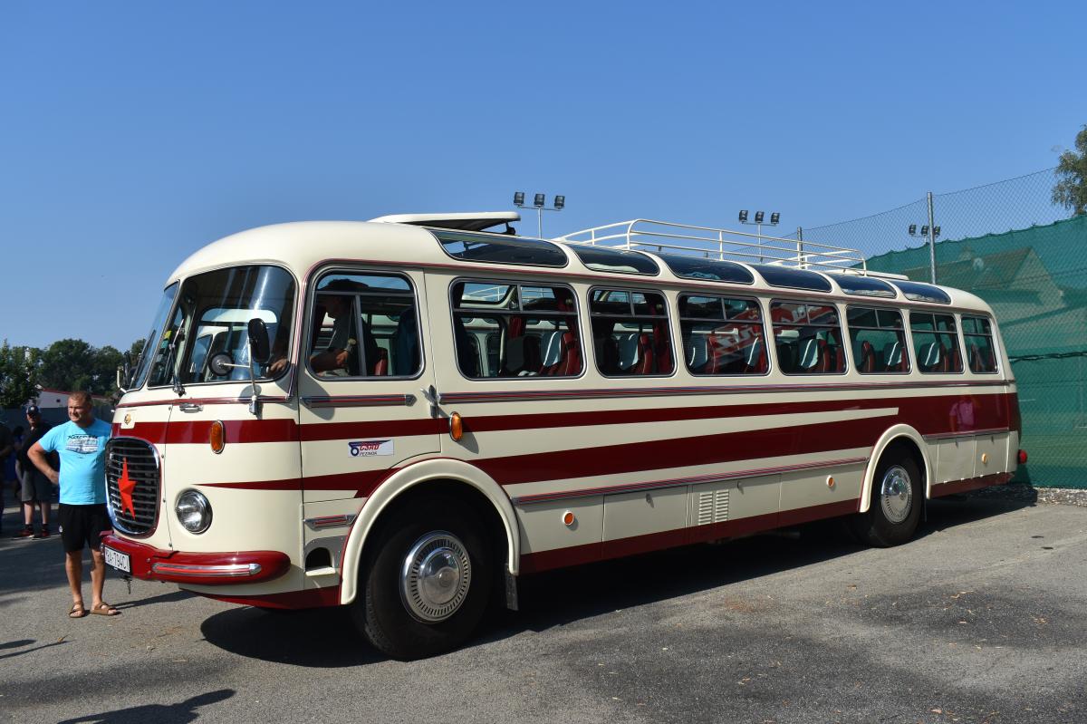 6. ročník akce Veterán bus Kříž - obrazem