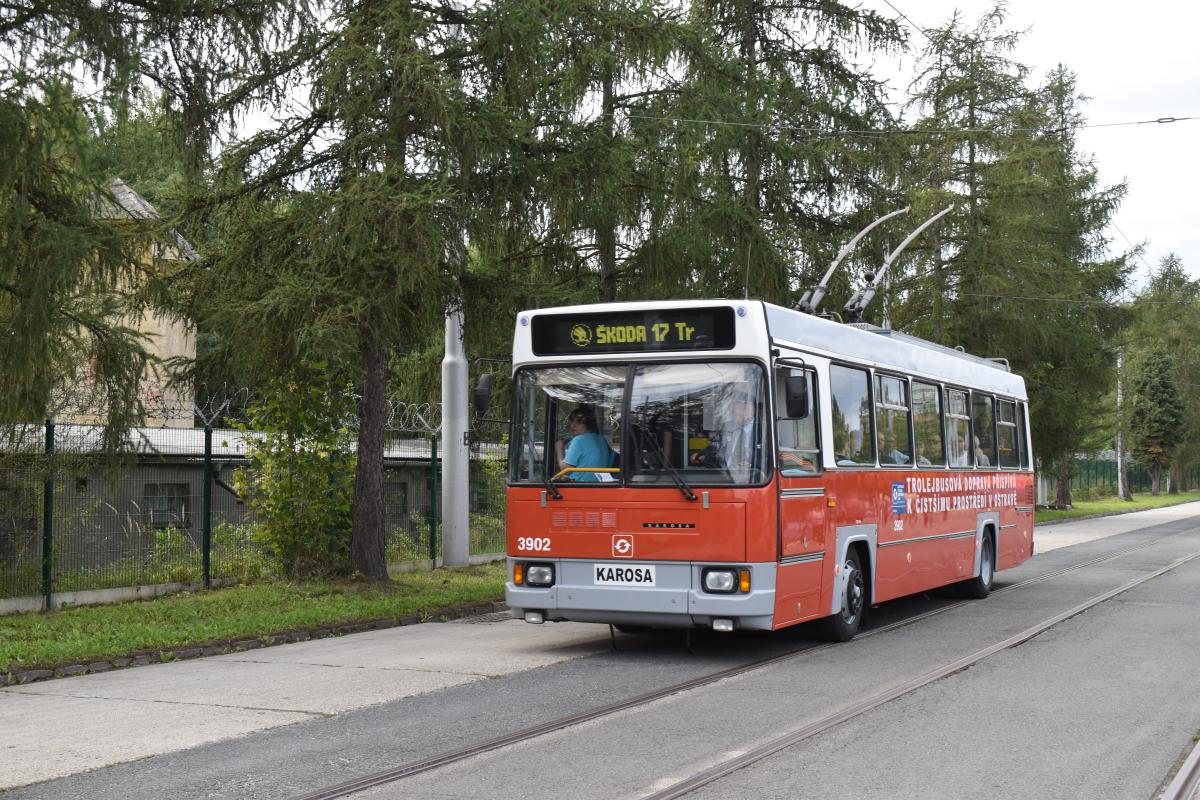 Den ostravských dopraváků - obrazem