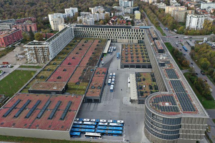 V Mnichově vyjíždí do provozu 21 kloubových e-busů