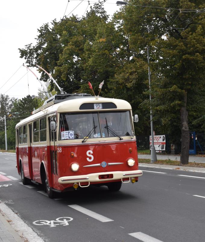 Den otevřených dveří v DP města Hradce Králové: fotogalerie