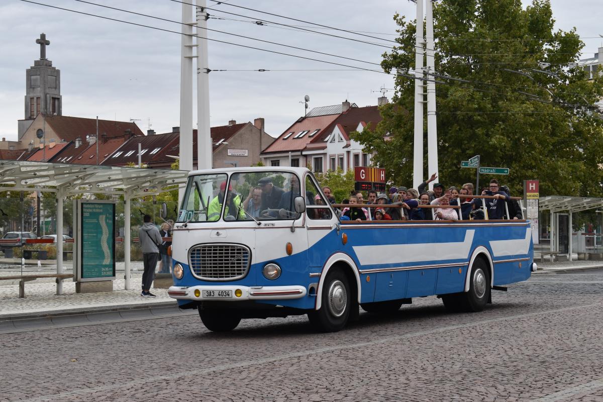 Den otevřených dveří v DP města Hradce Králové: fotogalerie