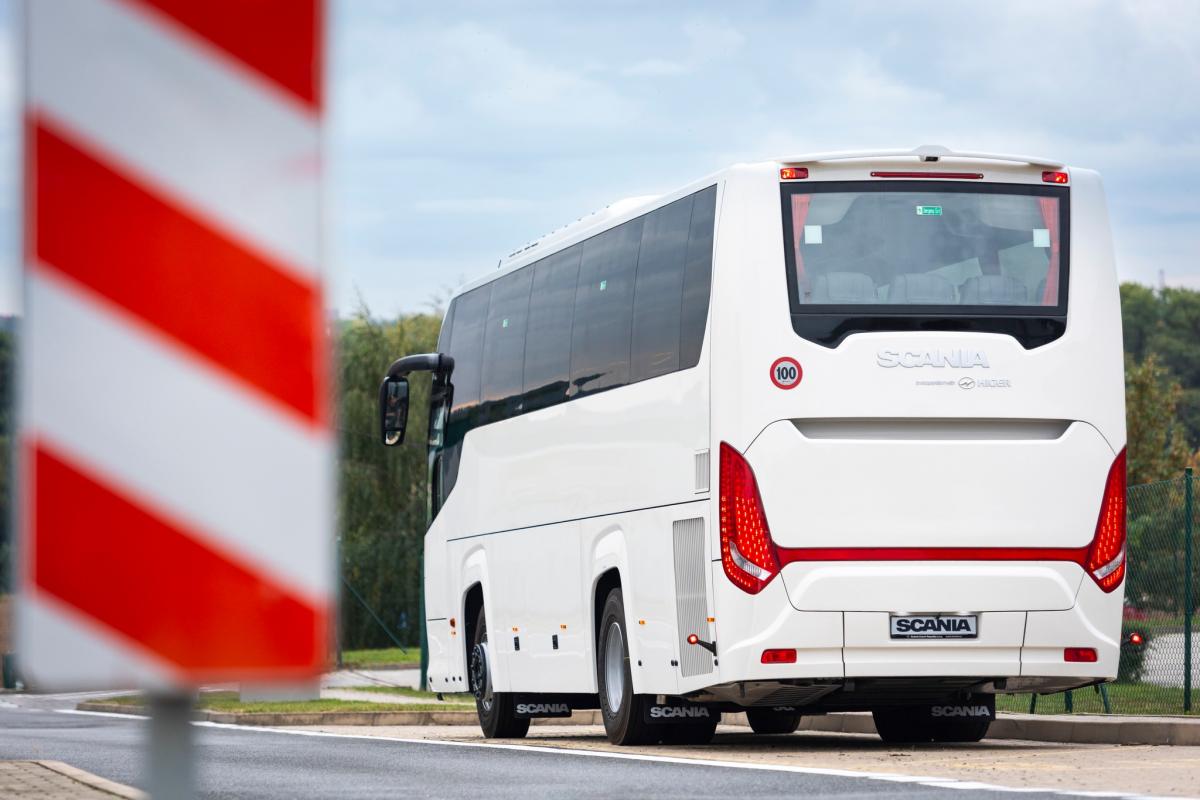 Vojenský vozový park posílí čtyři autobusy Scania Touring