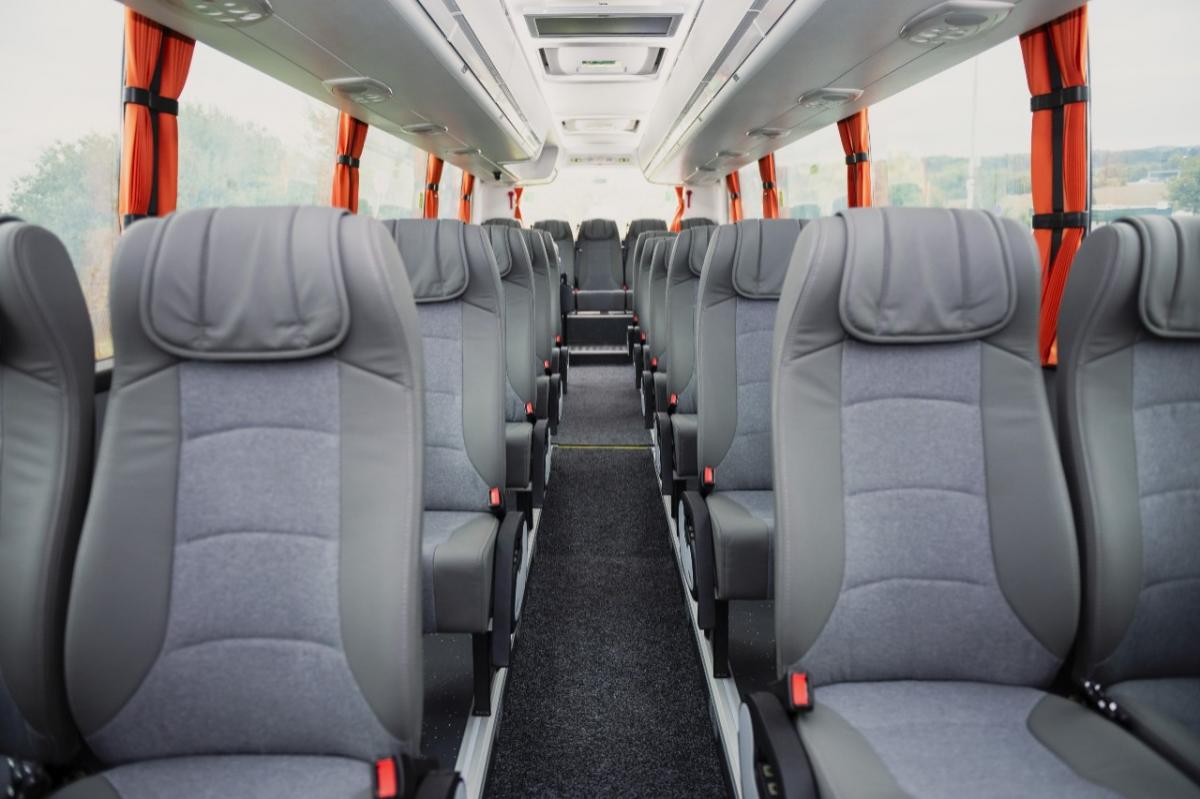 Vojenský vozový park posílí čtyři autobusy Scania Touring