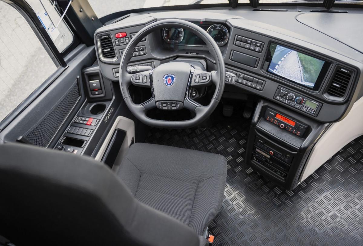 Vojenský vozový park posílí čtyři autobusy Scania Touring