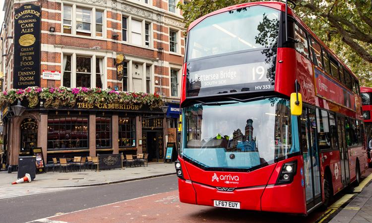 S novou smlouvou Arrivy přibude do Londýna 87 elektrických autobusů