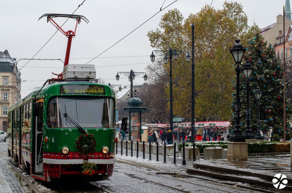 Advent s vánočními vozidly MHD