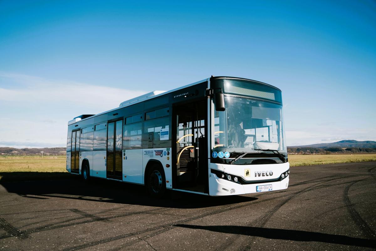 IVECO BUS dodal šedesát tři nových autobusů pro Banskobystrický kraj