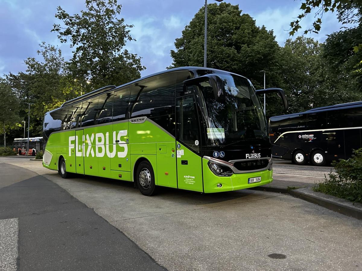 FlixBus spojuje Prahu s Rujánou