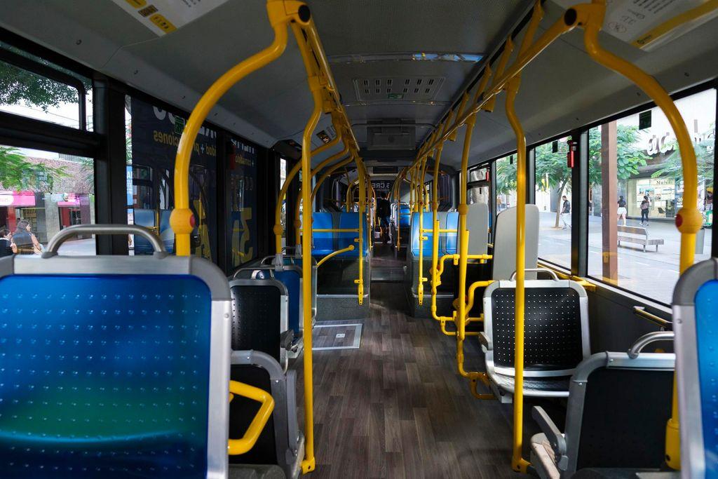 V Las Palmas jezdí nejdelší jednokloubové autobusy v Evropě