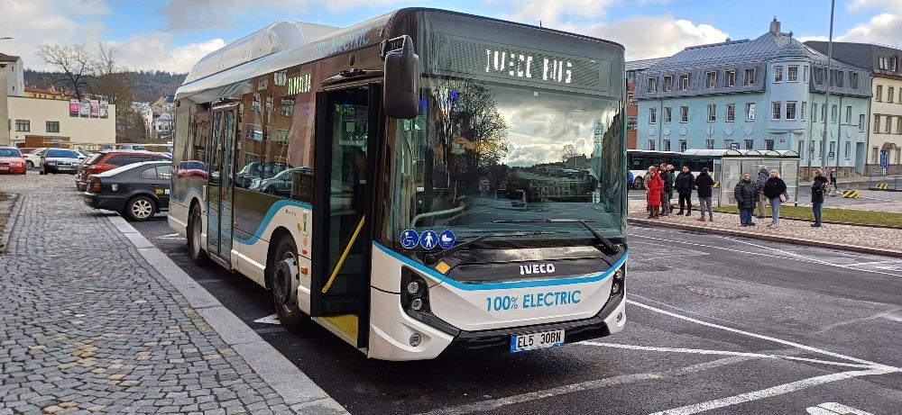 Jablonec nad Nisou zkouší elektrobusy