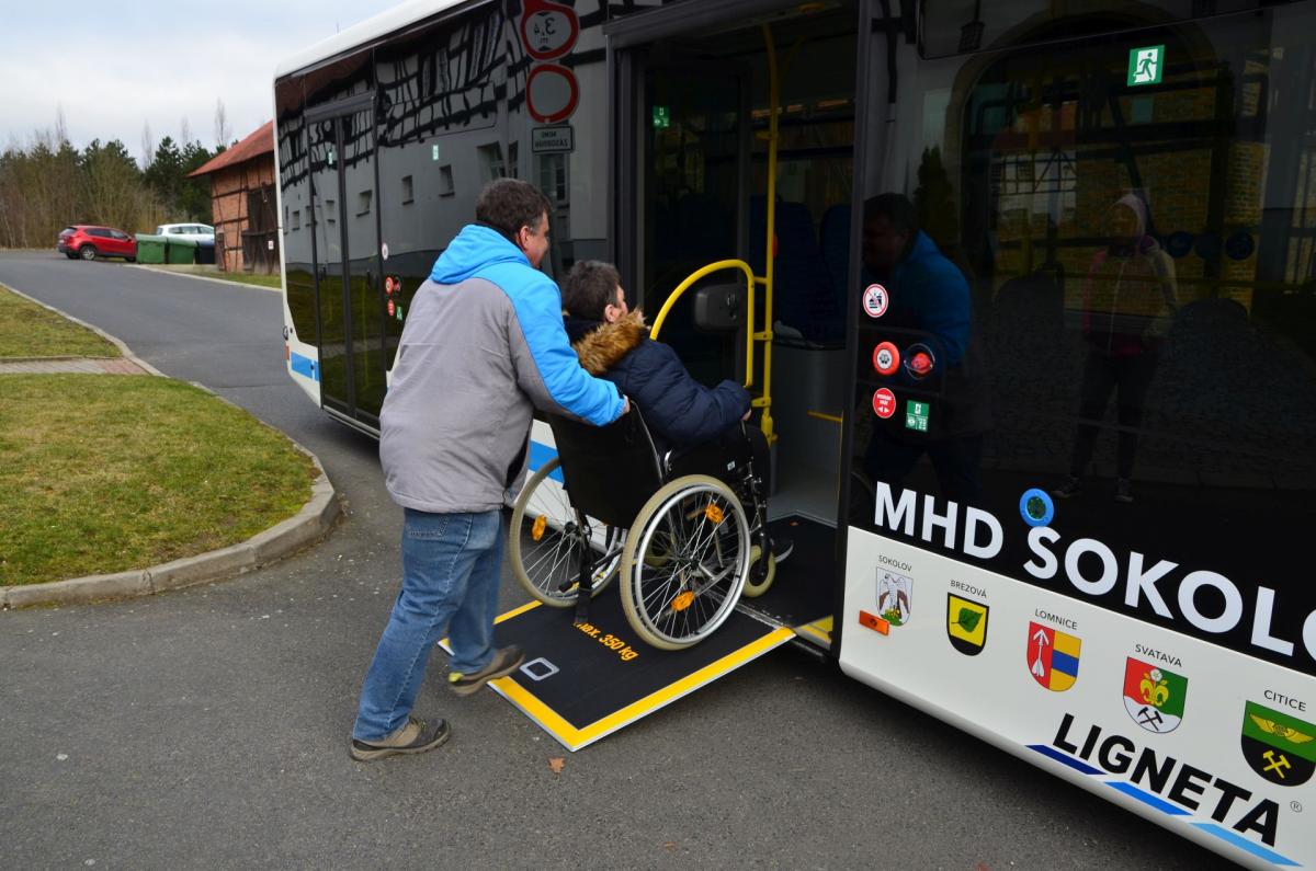 LIGNETA  vozí cestující v Sokolově novými autobusy MAN