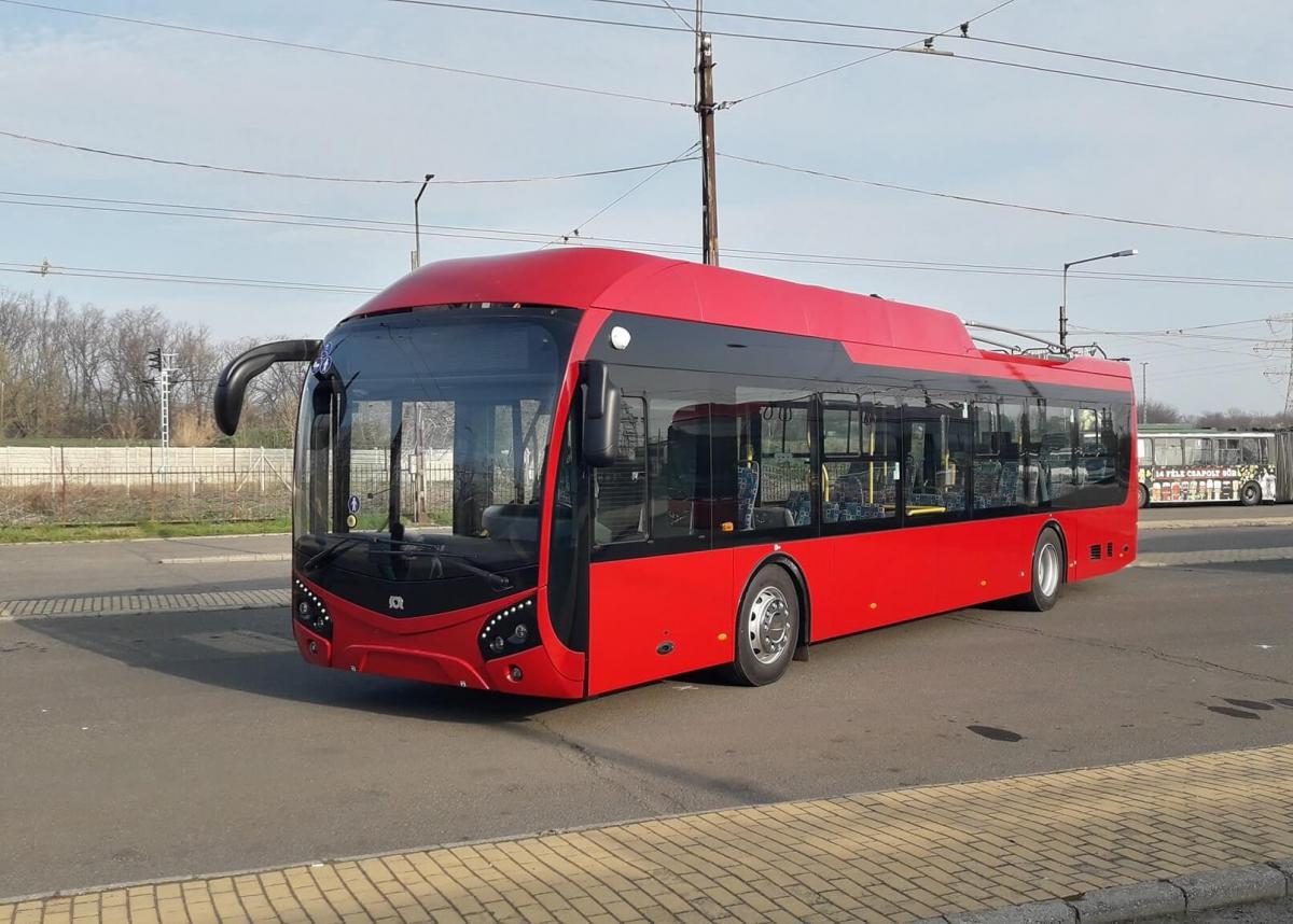 Parciální trolejbusy SOR dorazily do Szegedu