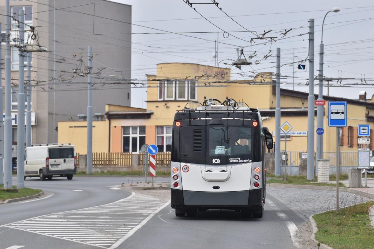 Nový trolejbus pro Pardubice na testech v Plzni