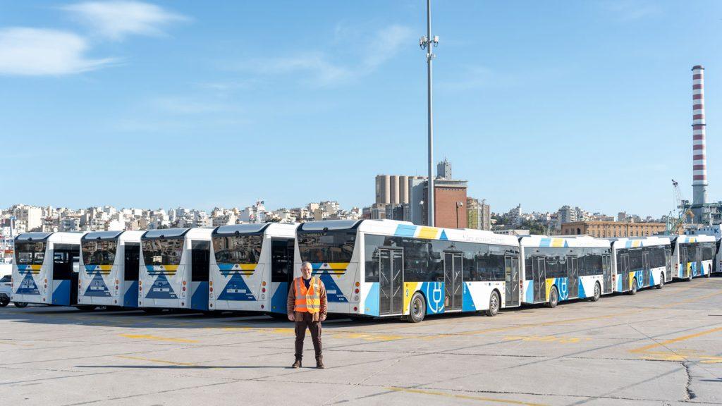 140 elektrických autobusů v Aténách
