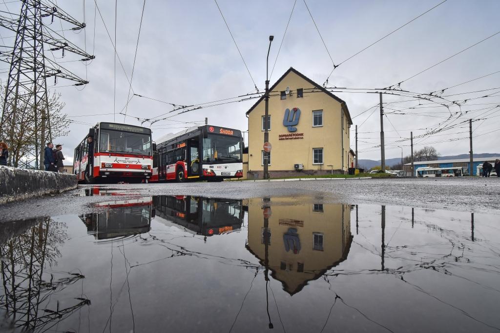 Ústí nad Labem se rozloučilo s trolejbusy Škoda 15 Tr