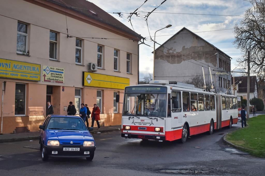 Ústí nad Labem se rozloučilo s trolejbusy Škoda 15 Tr