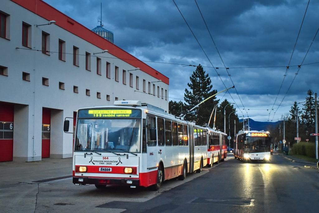 Ústí nad Labem se rozloučilo s trolejbusy Škoda 15 Tr